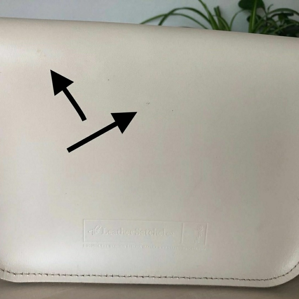Real Leather satchel - Picture 3 of 4